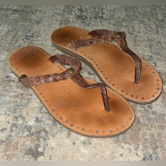 UGG Shoes - UGG Tan Leather Flip-Flops with Braided Straps size 6.5
